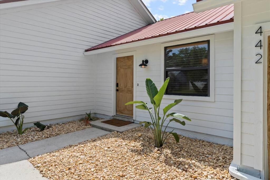 Spacious Home Near Beach, Large Yard, Game Room And Dog Friendly 傑克遜維爾 外观 照片