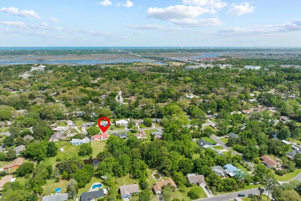Spacious Home Near Beach, Large Yard, Game Room And Dog Friendly 傑克遜維爾 外观 照片